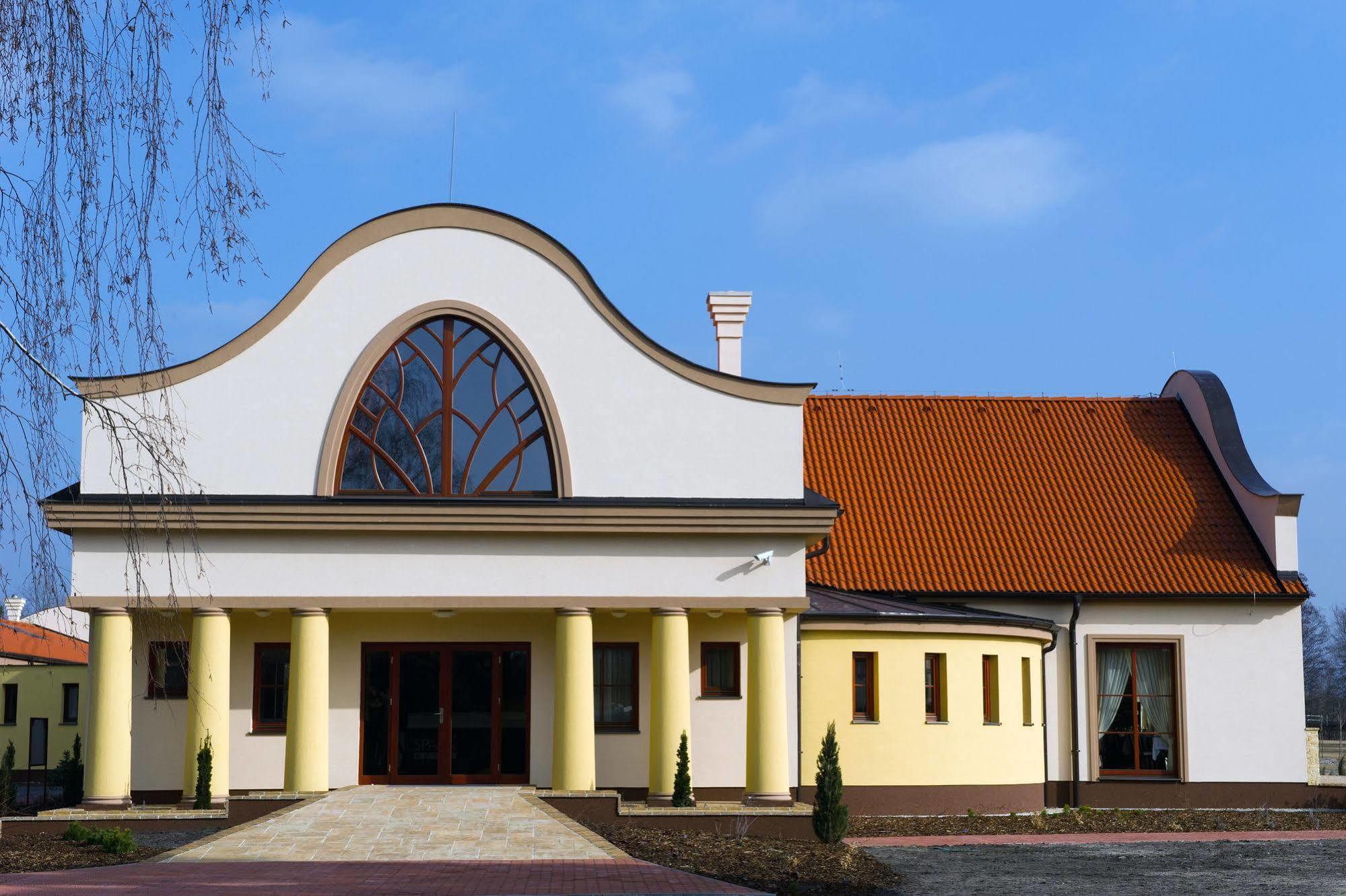 Wellness Hotel Spark Malacky Exterior photo